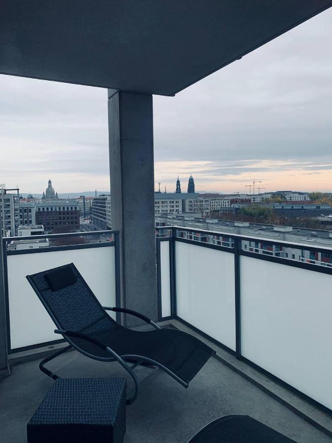Apartment Mit Penthouse Charakter In Dresda Exterior foto