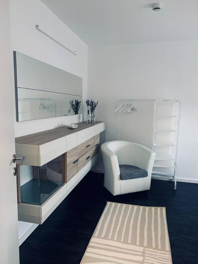 Apartment Mit Penthouse Charakter In Dresda Exterior foto