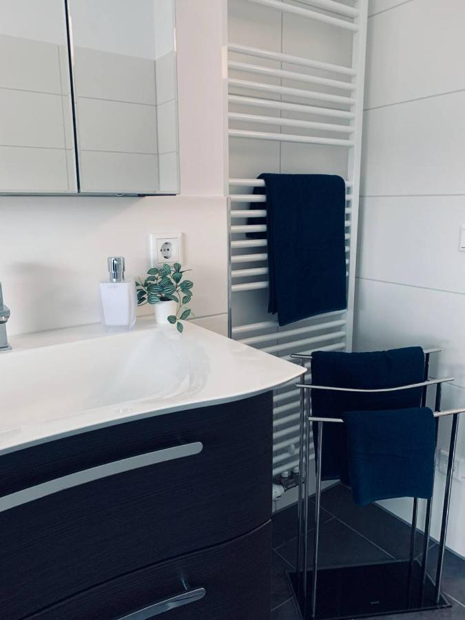 Apartment Mit Penthouse Charakter In Dresda Exterior foto
